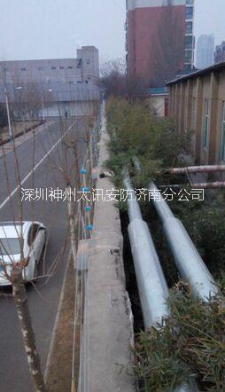 供應用于成品的山東濟南大量批發(fā)電子圍欄合金線高壓線萬向底座終端桿承力桿中間桿 警示牌
