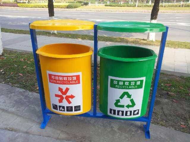 供應(yīng)玻璃鋼垃圾桶