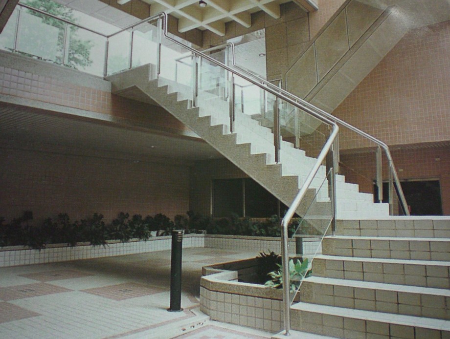 供應(yīng)用于樓梯護(hù)欄的樓梯不銹鋼護(hù)欄訂做安裝