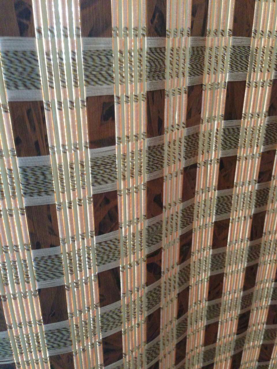 供應(yīng)西安竹簾布藝窗簾價(jià)格，規(guī)格齊全，上門(mén)安裝，加工及安裝為一體的專業(yè)公司