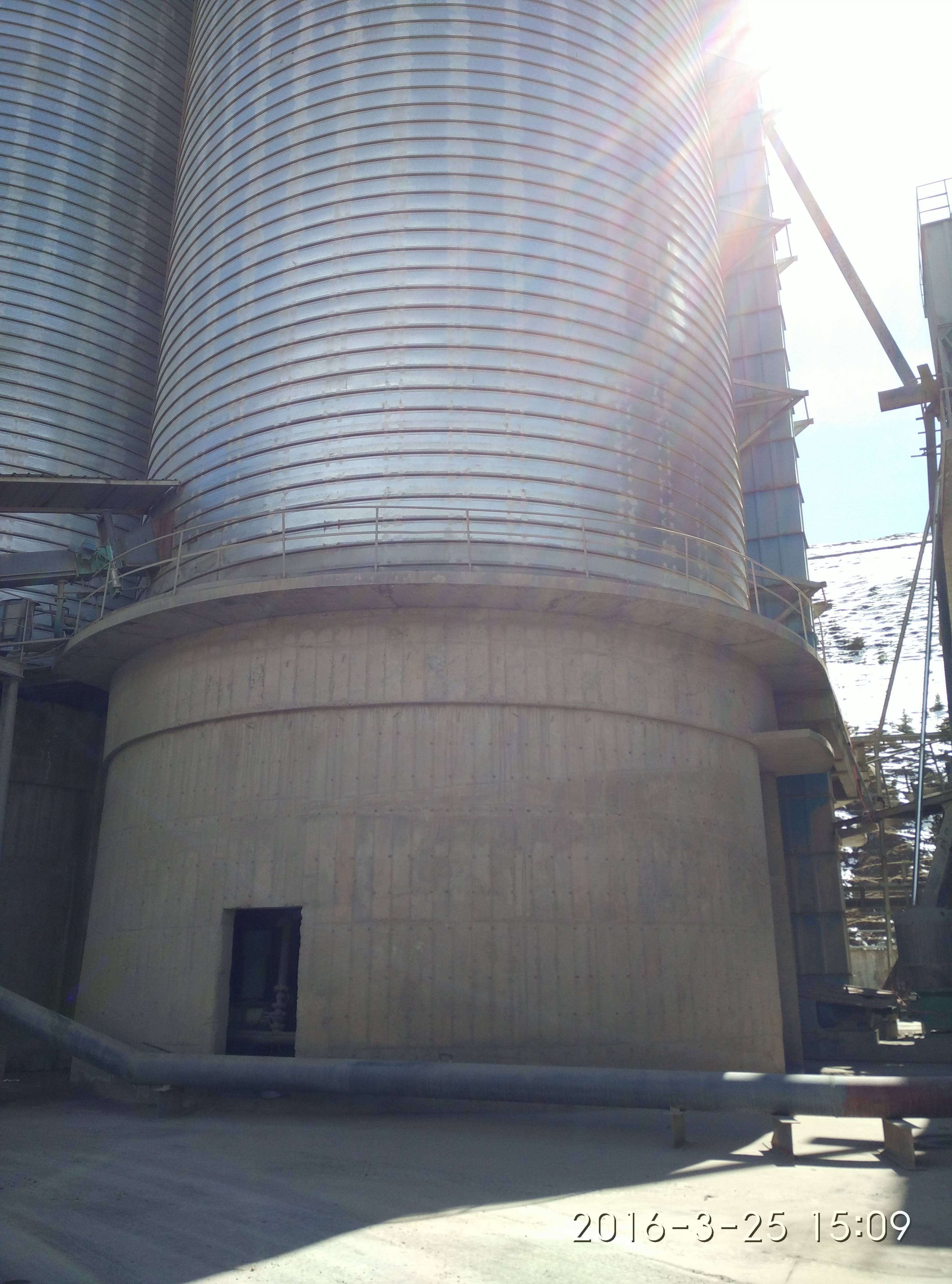 供應(yīng)用于散裝物料儲(chǔ)存的正陽(yáng)儲(chǔ)存罐  大型粉煤灰儲(chǔ)存罐