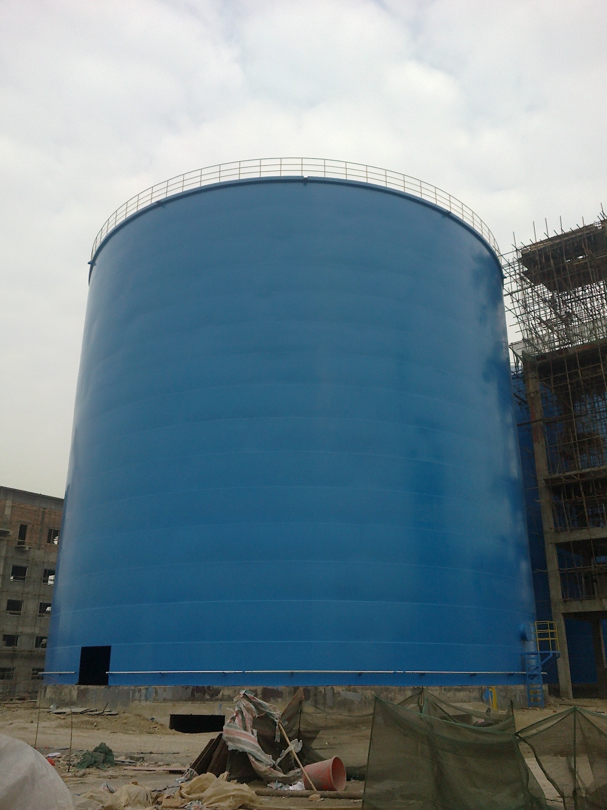 供應(yīng)用于散裝水泥儲(chǔ)存|散裝粉煤灰儲(chǔ)的山東大型鋼板倉(cāng) 山東大型鋼板庫(kù)