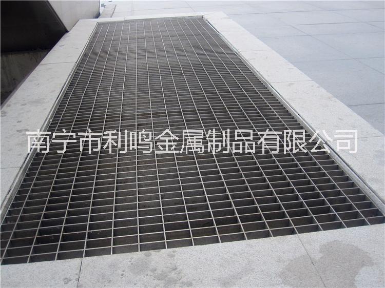 供應(yīng)不銹鋼水溝蓋板 鋼格柵板價(jià)格 可按要求定做 *