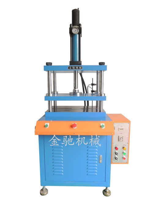 四柱油壓機(jī) 開放式三板結(jié)構(gòu) 安全*