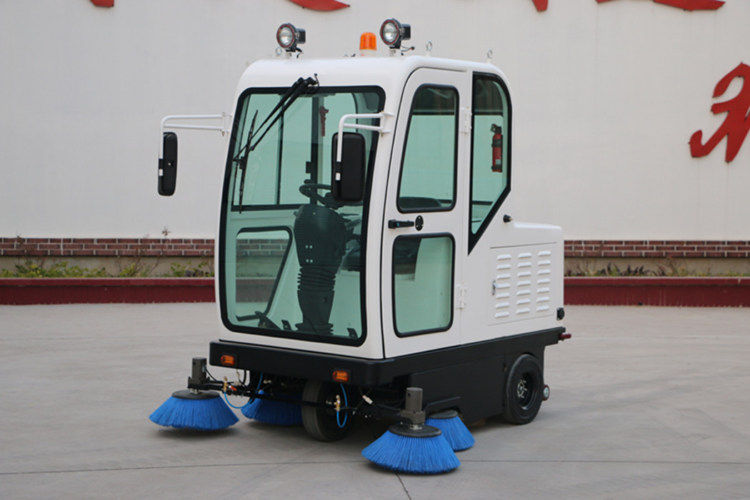 集合-1900 駕駛式掃地機(jī) 集合環(huán)保1900駕駛式掃地機(jī)