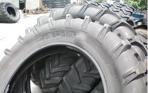 廠家26.5R25全鋼工程子午線胎 載重卡車TT TL裝載機(jī)工礦石方