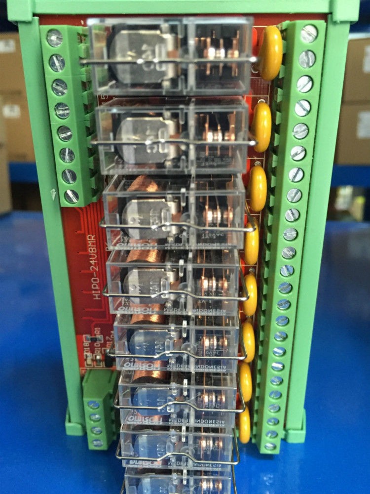 8路歐姆龍繼電器模組HIP0-24V8MR 控制器8路模組現(xiàn)貨