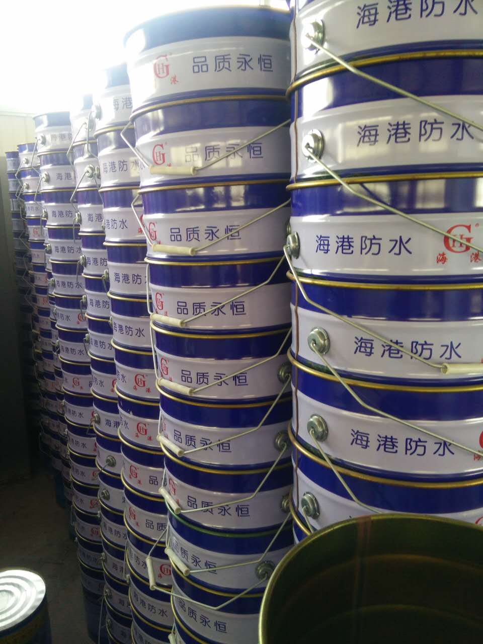 供應(yīng)聚氨酯防水涂料價(jià)格；聚氨酯防水涂料批發(fā)，防水膠膜，液體防水卷材
