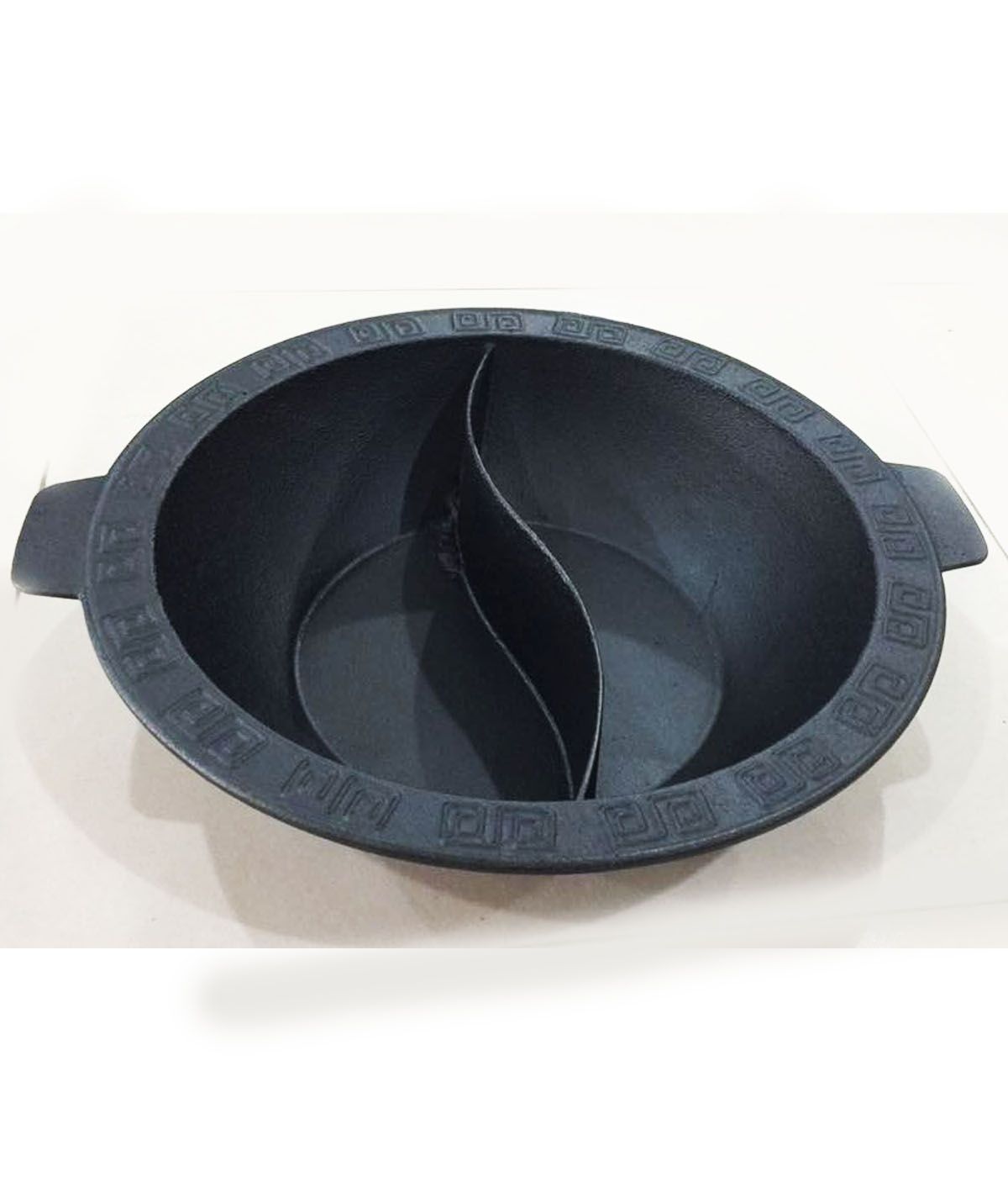 供應(yīng)用于的加厚火鍋*鑄鐵鴛鴦鍋回字紋特色