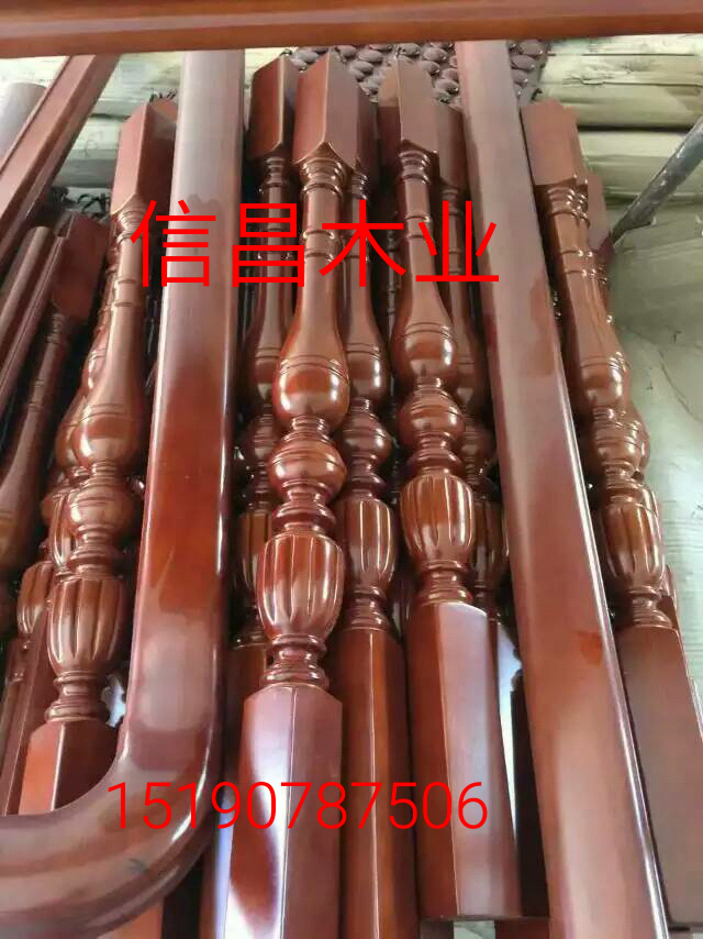 供應(yīng)用于江蘇實木樓梯|豐縣實木樓梯|實木樓梯雕花的徐州信昌水曲柳實木樓梯廠 實木樓梯（水曲柳）信昌加工廠