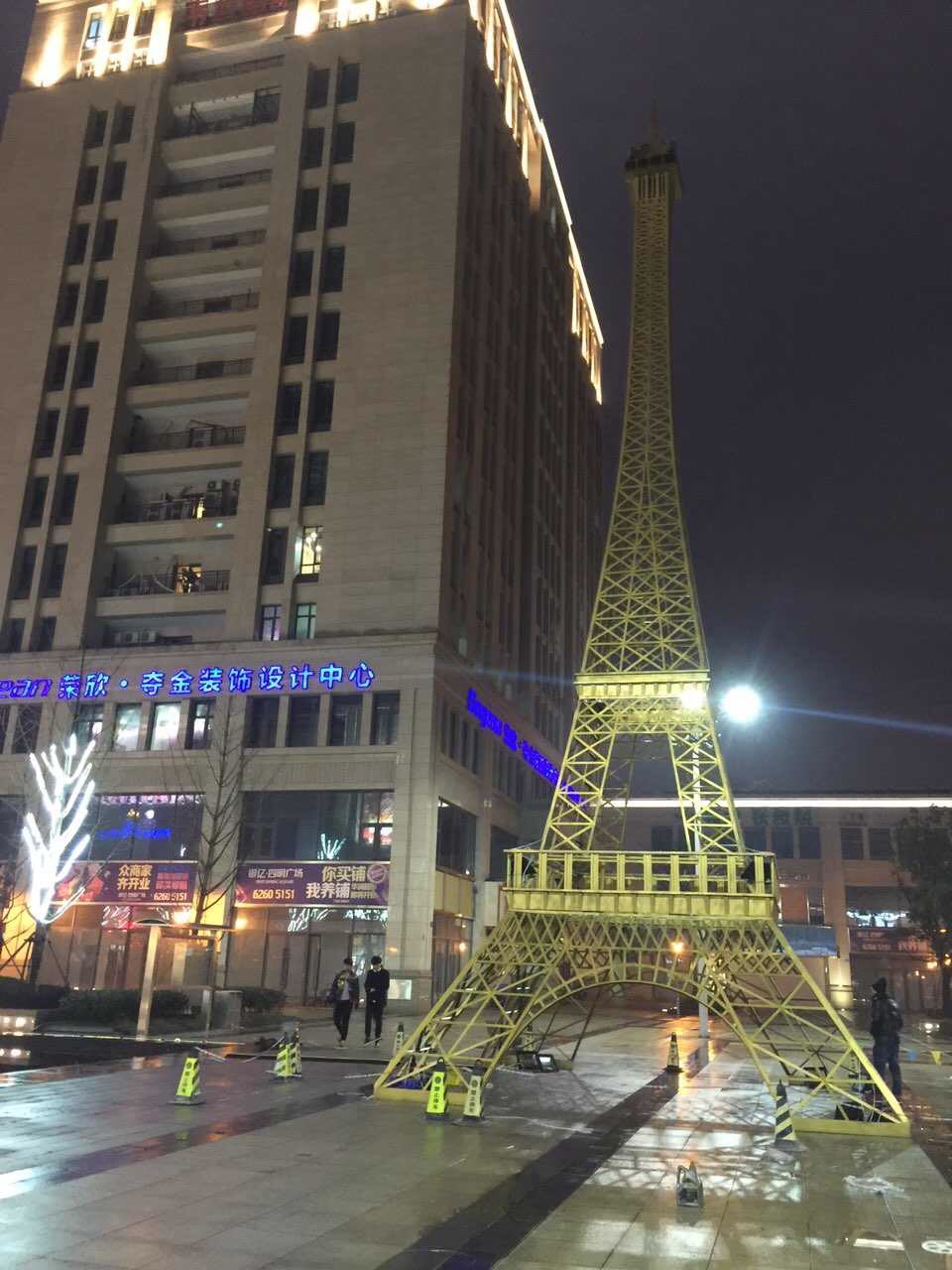 供應(yīng)定州大型建筑微景觀埃菲爾鐵塔訂做出售，*建筑埃菲爾鐵塔展覽展示模型