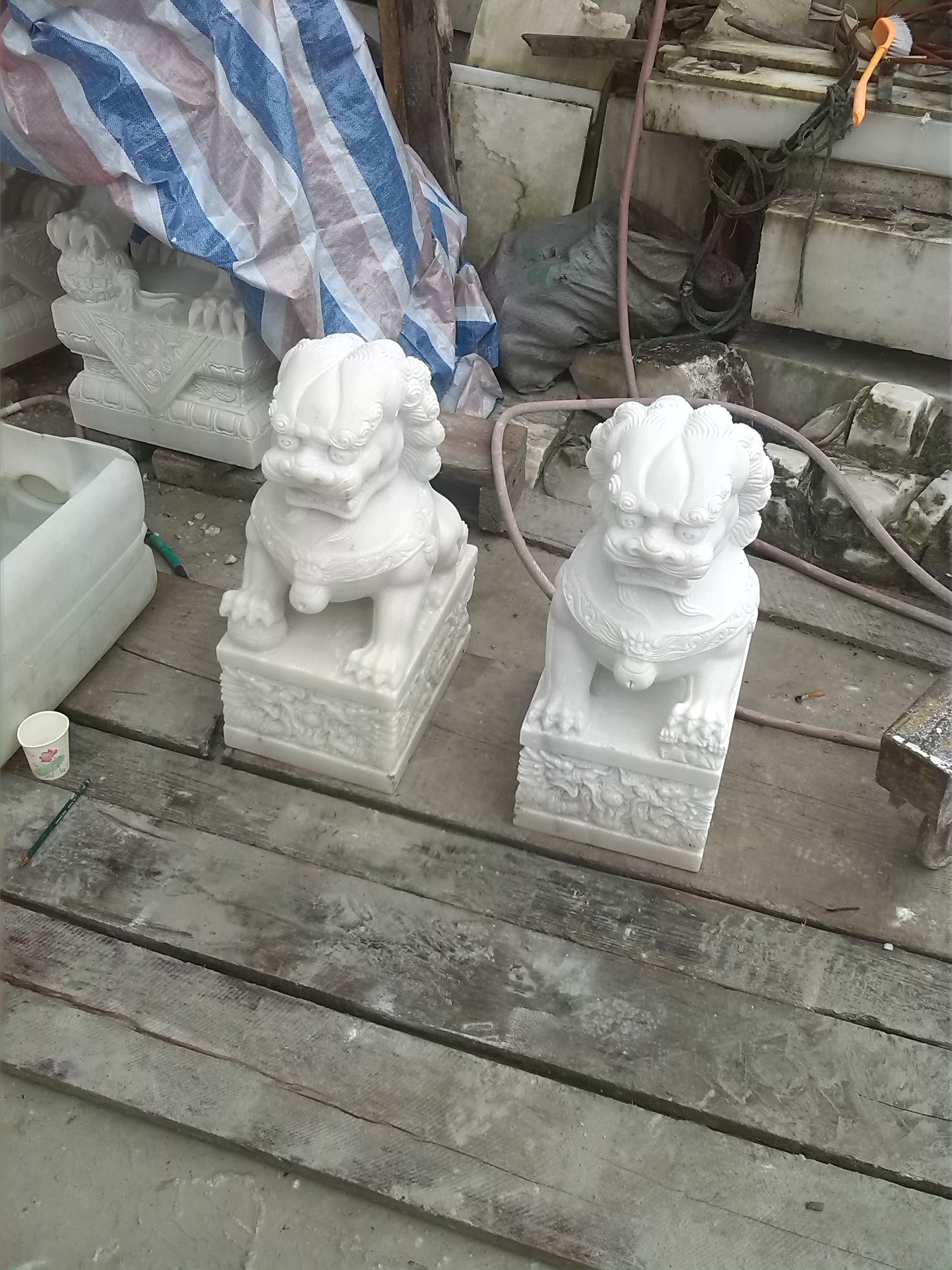 供應(yīng)漢白玉石雕石獅子、漢白玉石雕獅子制造商、漢白玉石雕獅子直銷