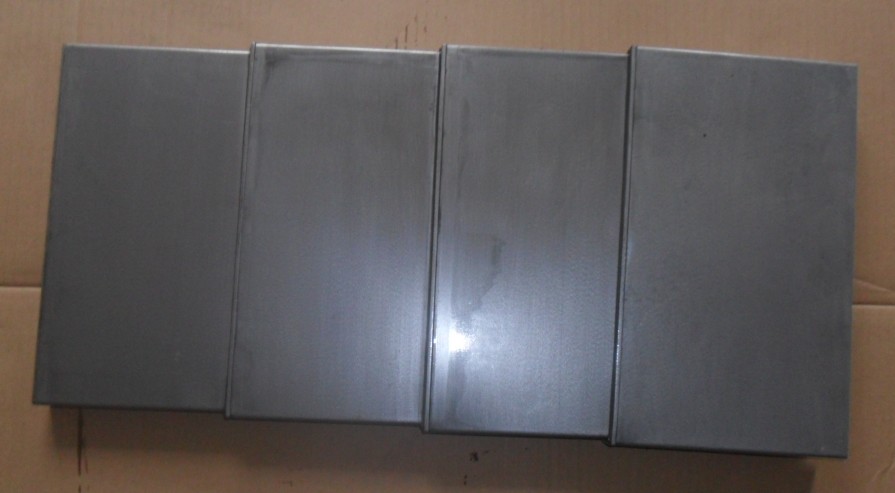 鋼板防護(hù)罩生產(chǎn)廠家  機(jī)床導(dǎo)軌鋼板防護(hù)罩  防護(hù)罩生產(chǎn)廠家