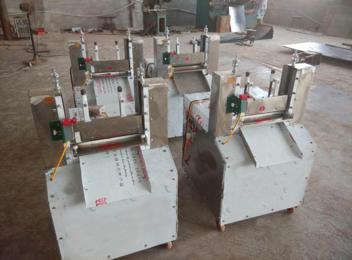 供應(yīng)鄭州排骨切塊機(jī)廠家價(jià)格