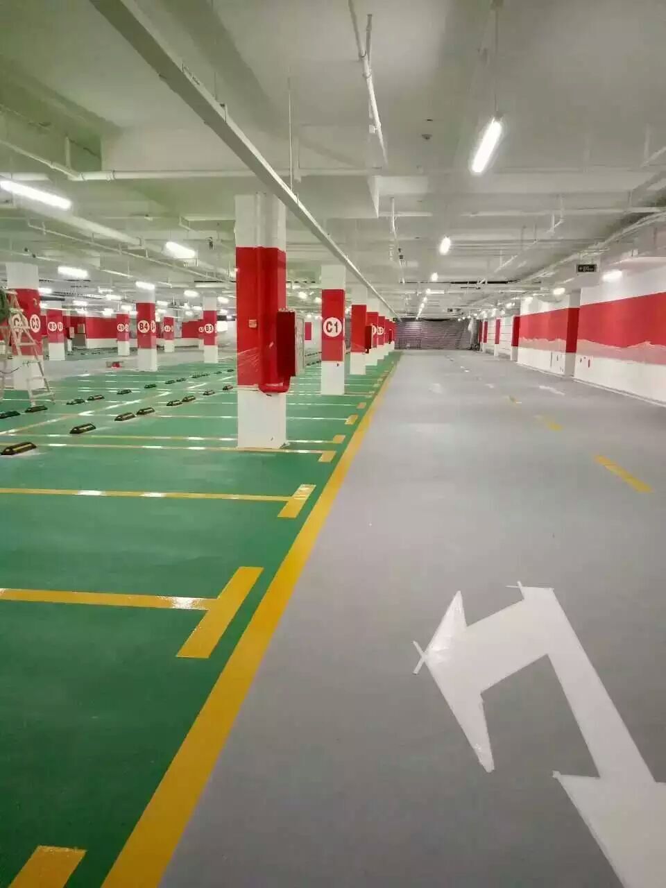 新疆塑膠地板廠家報價 pvc地板安裝價格 運動地板 硅PU