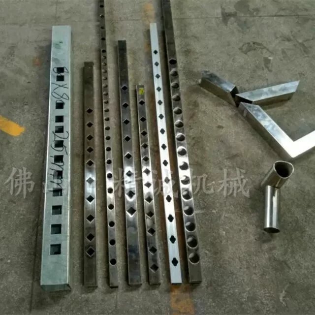 通力捷方管下料機(jī) 鍍鋅扁管裁斷不變形 貨架鐵管沖孔斷料一體設(shè)備
