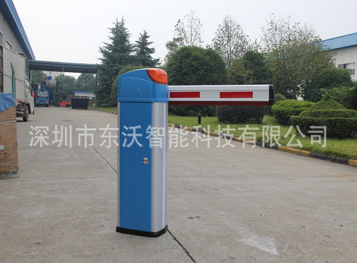 供應(yīng)小區(qū)柵欄道閘 自動(dòng)不銹鋼道閘機(jī)