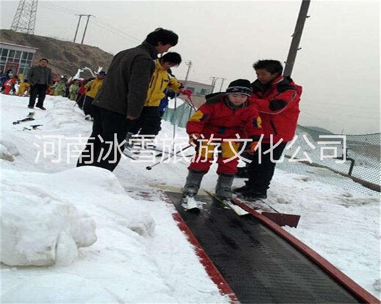 供應(yīng)用于輸送游客的吉林滑雪魔毯 輸送平穩(wěn)快捷的滑雪