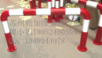 供應(yīng)池州U型護欄鋼制反光防撞欄蘇州n型防撞欄價格吳江停車場防護欄安裝