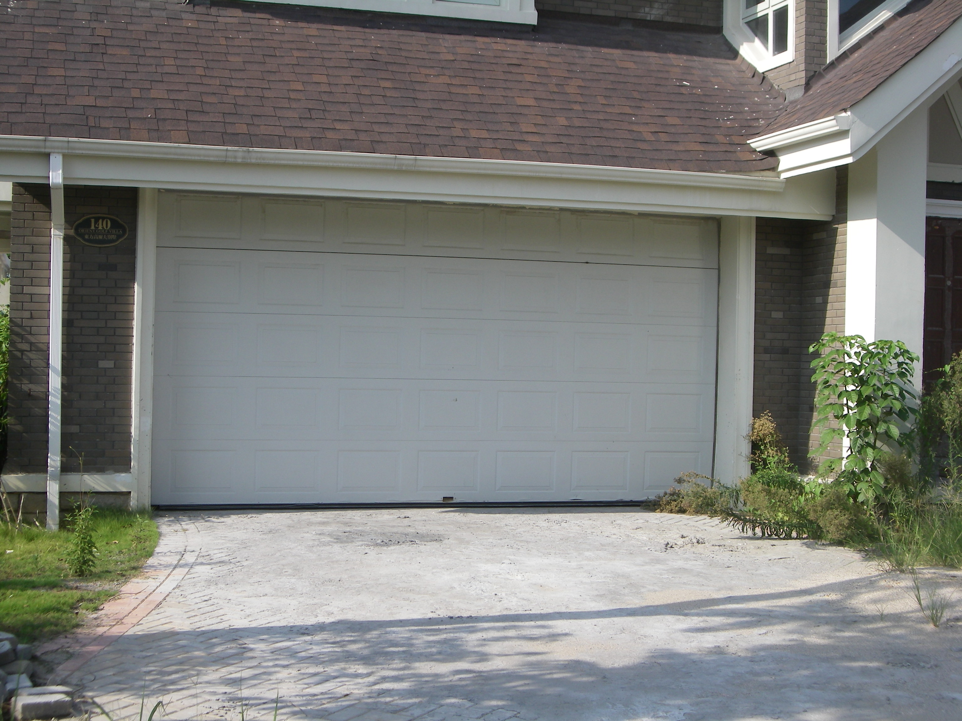 實(shí)木車庫門廠家定制、浙江實(shí)木車庫門生產(chǎn)