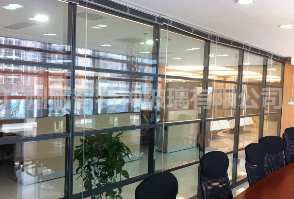 供應特種玻璃電控通電霧化玻璃魔術玻璃