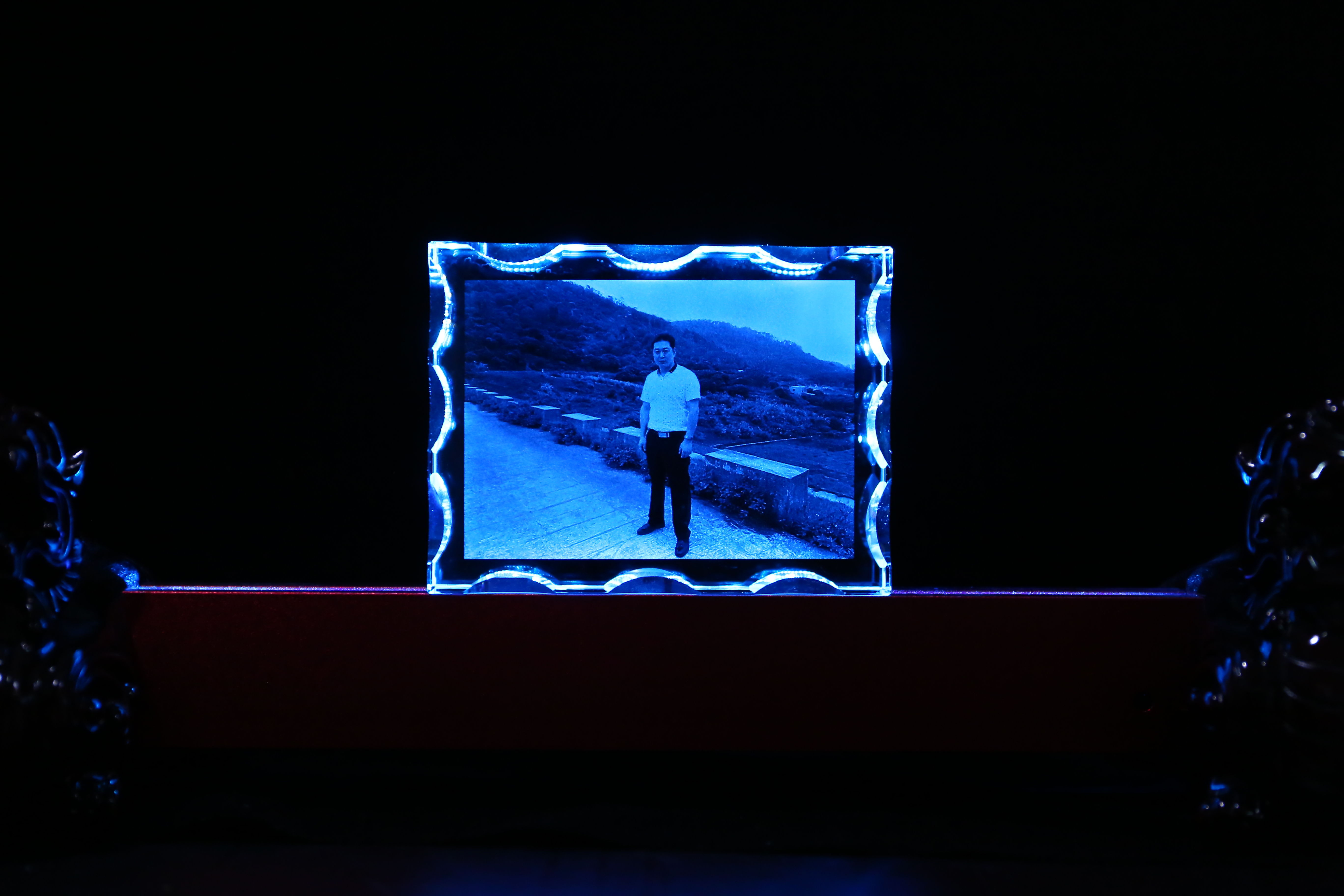 供應(yīng)水晶玻璃亞克力激光內(nèi)雕加工定制 激光雕刻 水晶禮品定制