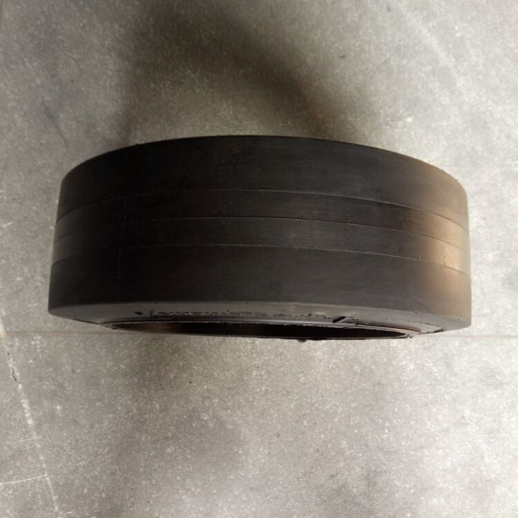 供應(yīng)AnyGo平板拖車實(shí)心輪胎21x7x15sm