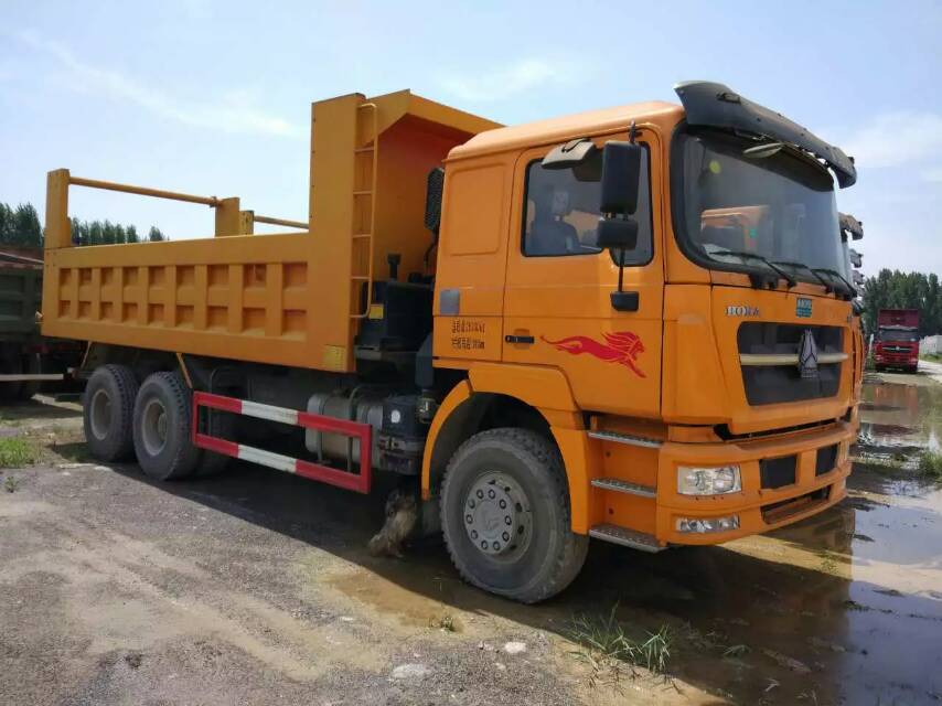 供應(yīng)豪卡336馬力自卸車促銷價(jià)格，豪卡5.6米自卸車價(jià)格，336馬力豪卡自卸車報(bào)價(jià)