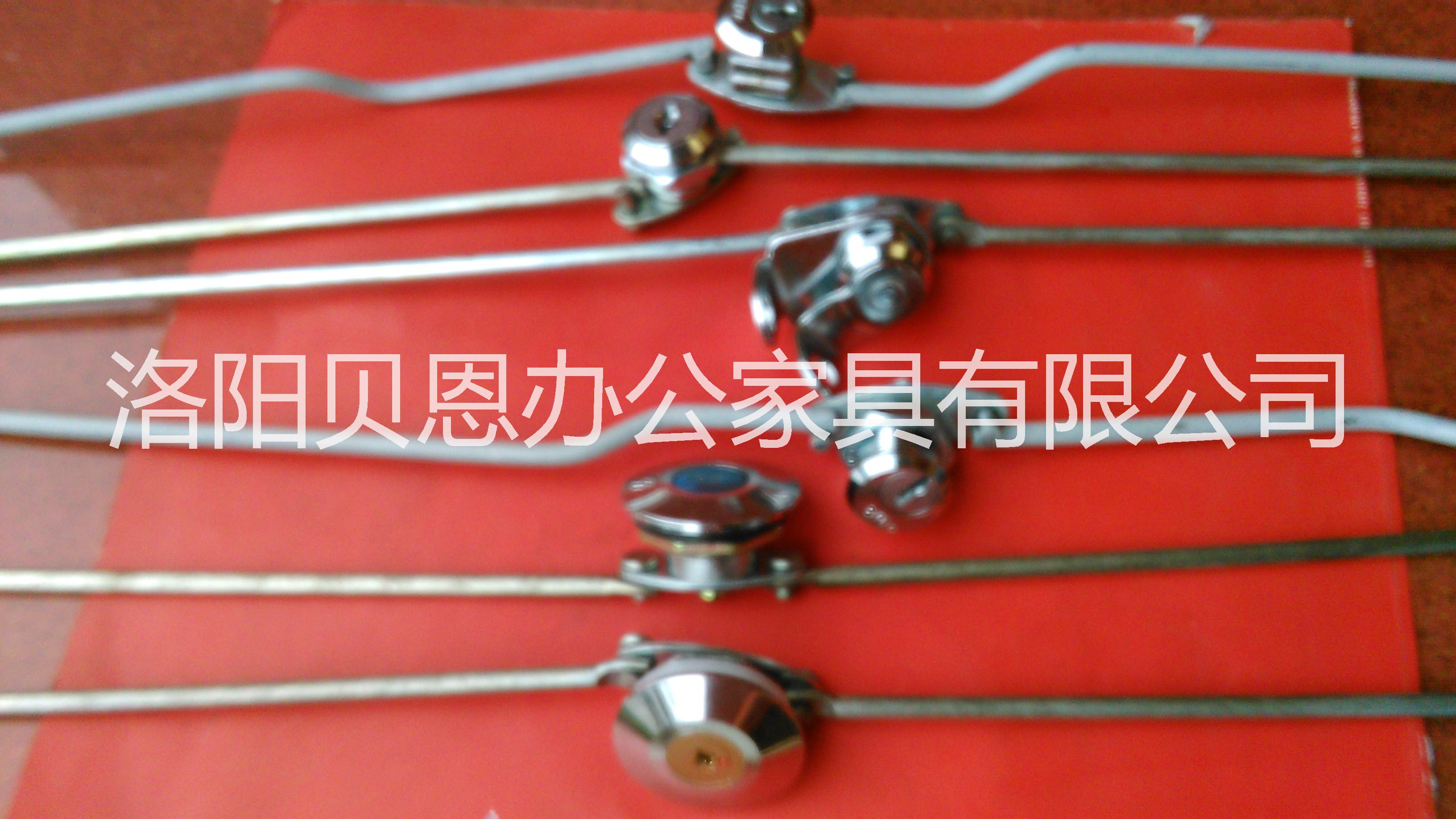 供應(yīng)用于鐵皮柜文件柜|檔案柜書柜|更衣柜工具柜的天地鎖連桿鎖文件柜鎖桿工具箱鎖具天地連桿鎖抽屜鎖彈子轉(zhuǎn)舌鎖電箱鎖熱銷