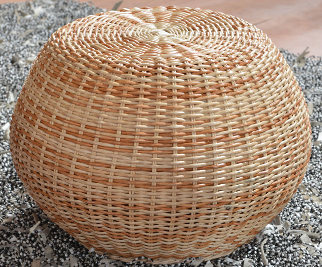 供應(yīng)藤圓凳，休閑藤凳子，編藤凳子