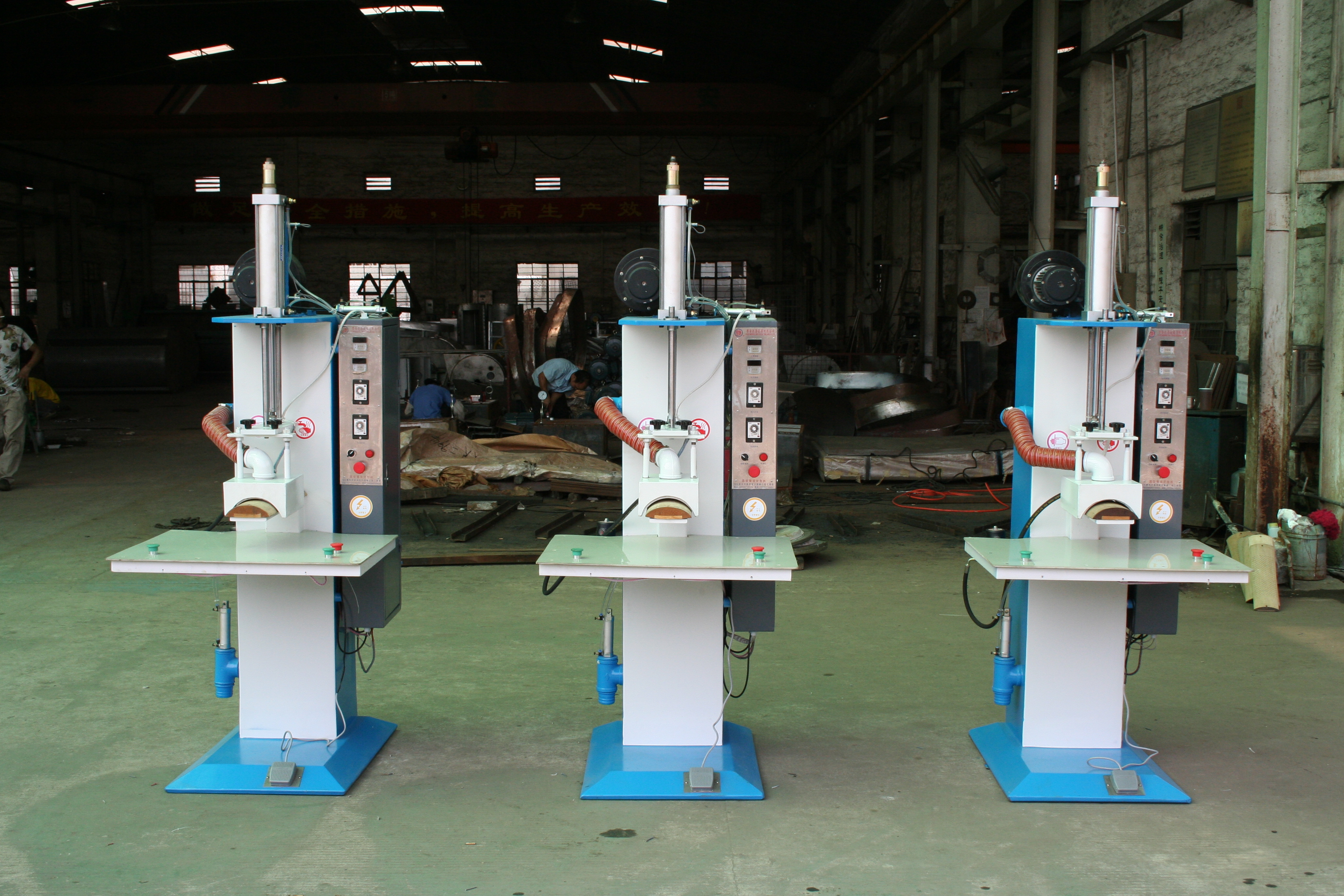 供應(yīng)MXR單位圓形貓須機(jī)