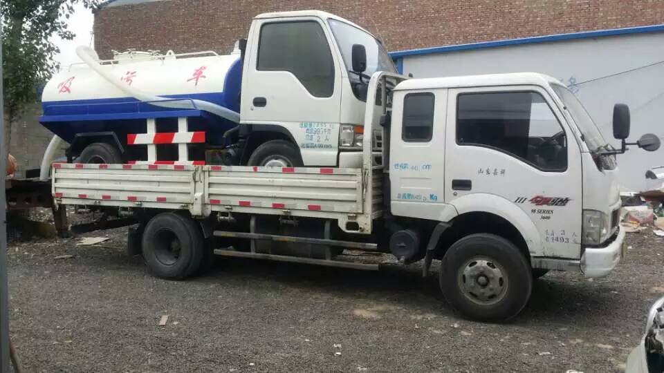 供應(yīng)用于環(huán)衛(wèi)的二手汽車灑水車福田二手灑水車配件