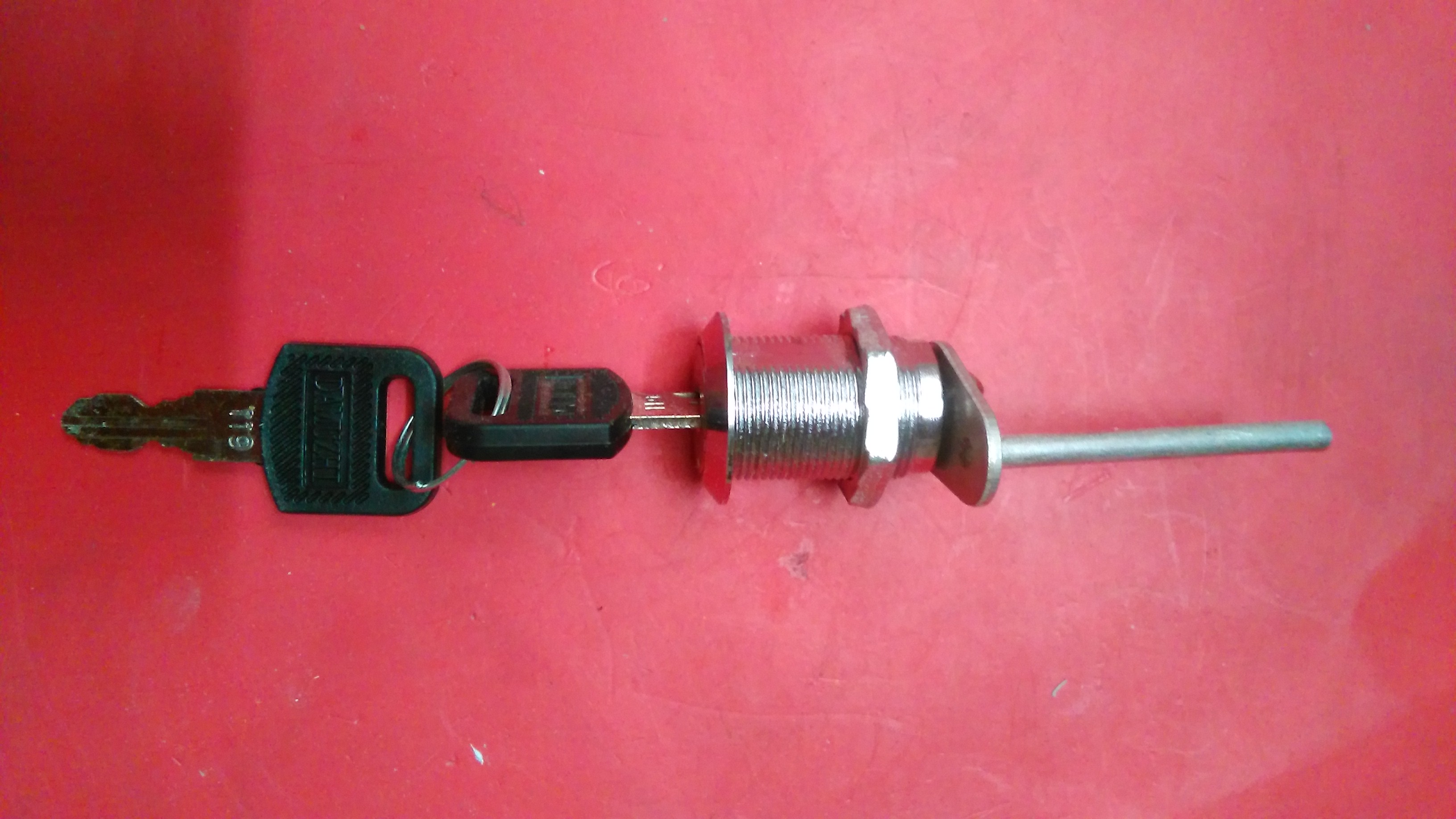 供應(yīng)用于鐵皮柜生產(chǎn)|抽屜柜生產(chǎn)|工具柜生產(chǎn)的抽屜鎖聯(lián)動(dòng)鎖工具柜鎖傳動(dòng)鎖連桿鎖