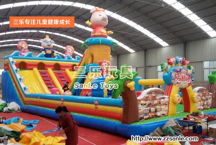 供應(yīng)用于廣場(chǎng)的大型充氣城堡游樂(lè)設(shè)備項(xiàng)目