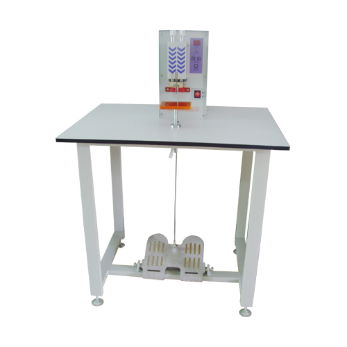 供應(yīng)特價(jià)廣東深圳點(diǎn)焊機(jī)醫(yī)療器械點(diǎn)焊機(jī)