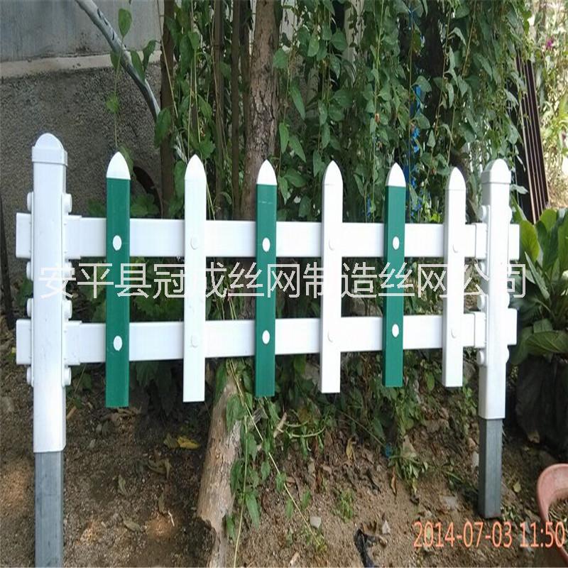 供應(yīng)鋅鋼護(hù)欄 鐵藝護(hù)欄 草坪護(hù)欄