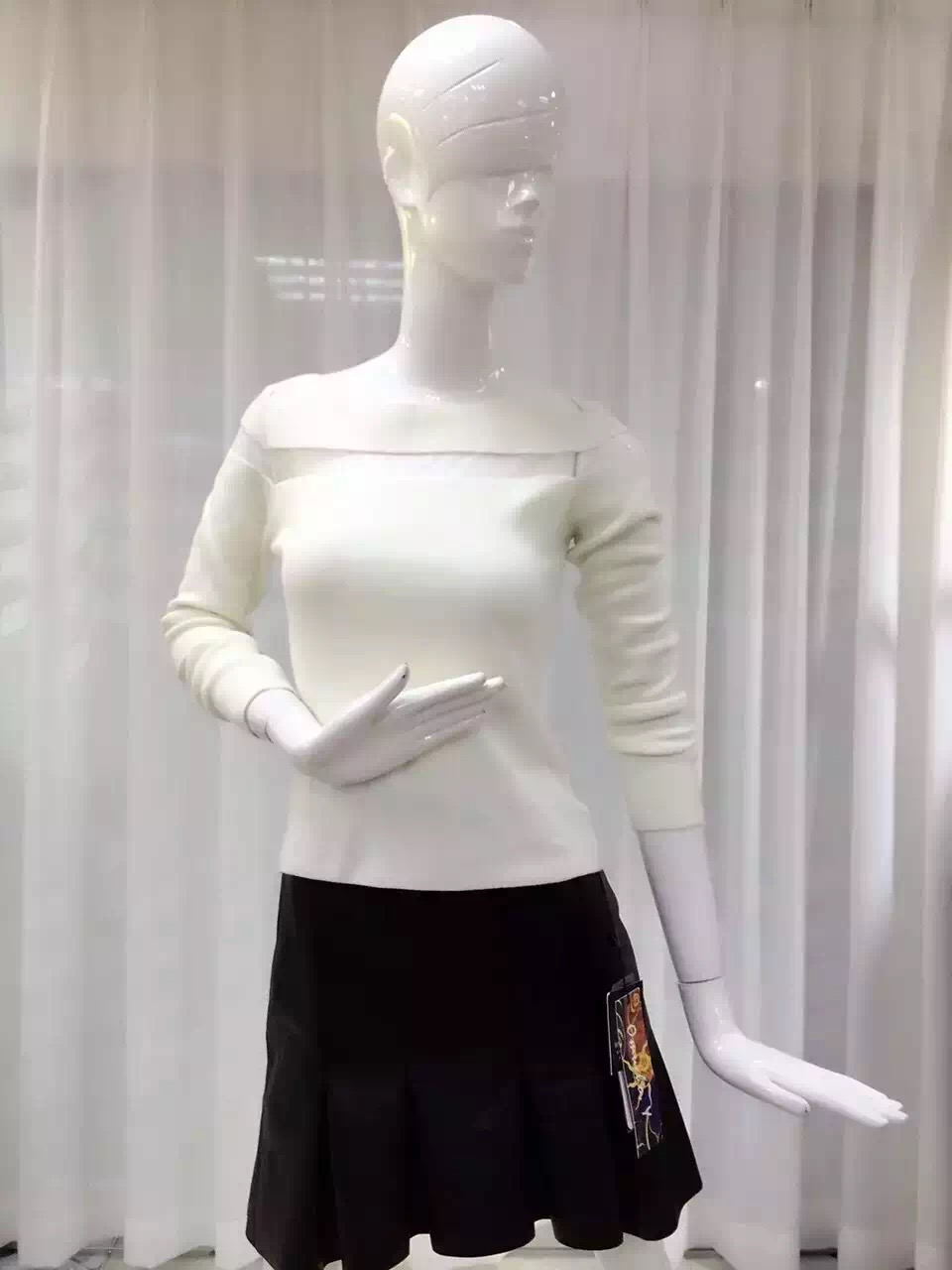 歐麥婭品牌折扣女裝 比例超好 歐式設(shè)計(jì)  庫存尾貨批發(fā)走份