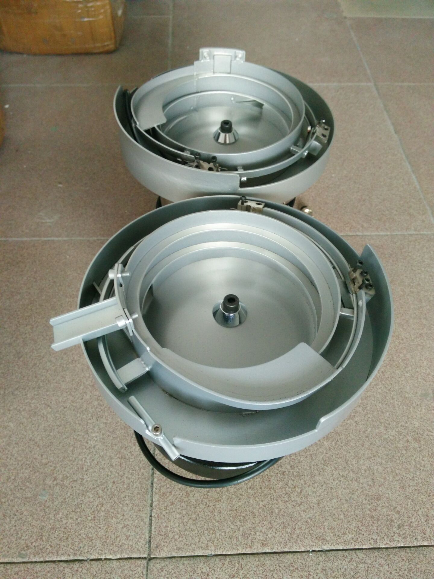 陶瓷插芯震動(dòng)盤，非標(biāo)震動(dòng)盤