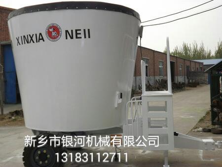 供應(yīng)8立方TMR飼料攪拌車