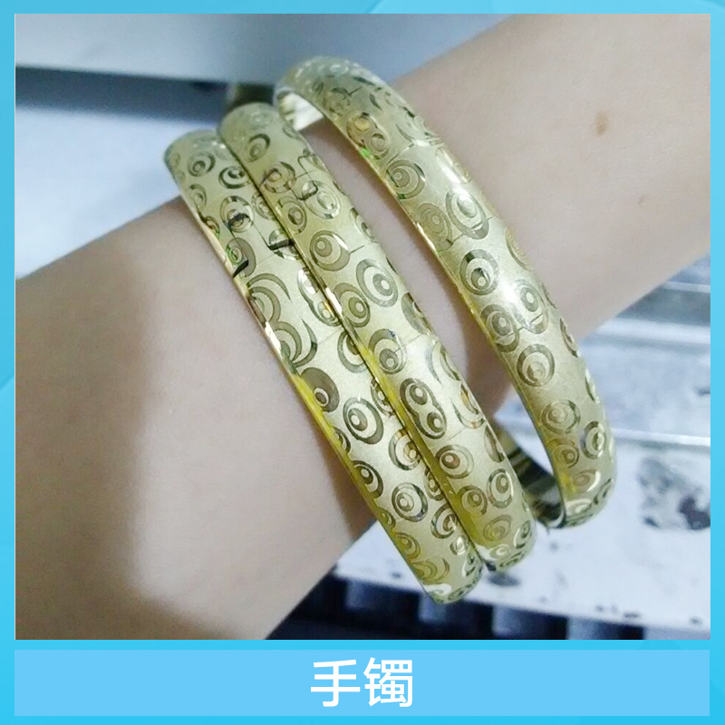 東莞長(zhǎng)安杰邁五金批發(fā)首飾產(chǎn)品激光雕刻 銅袖扣 手鐲 五金皮革鑲件