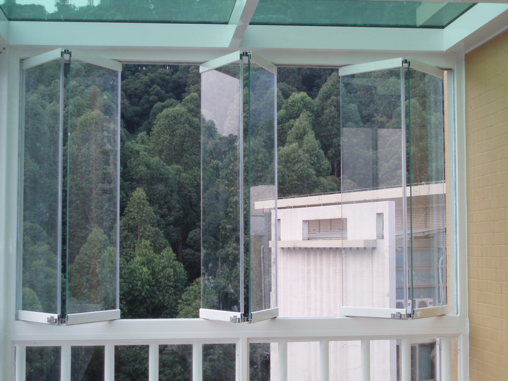 深圳地彈簧玻璃門深圳無框陽臺，深圳地彈簧門，玻璃門安裝中心