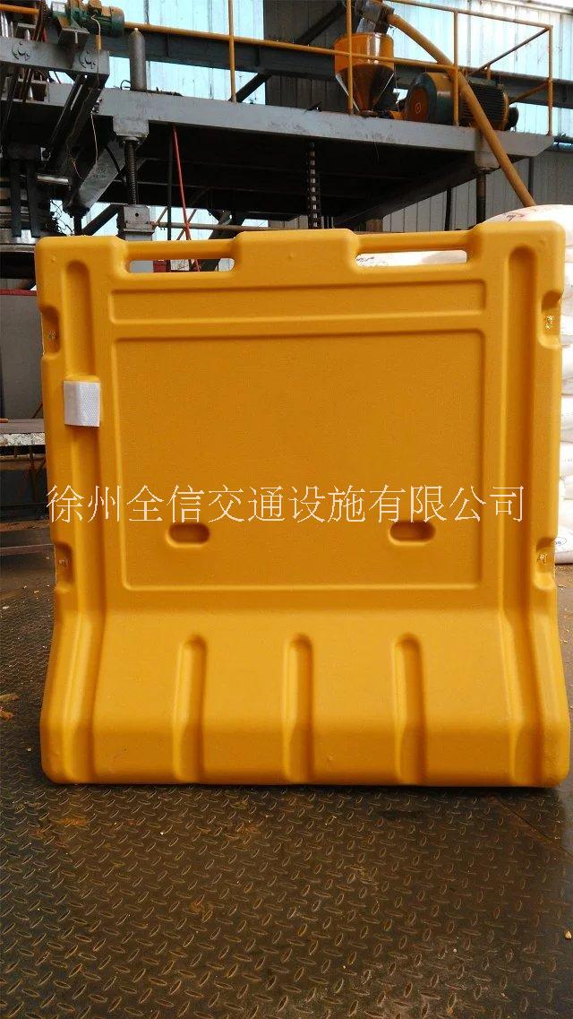 供應(yīng)揚(yáng)州塑料水馬揚(yáng)州水馬圍擋防撞水馬圍欄有限公司