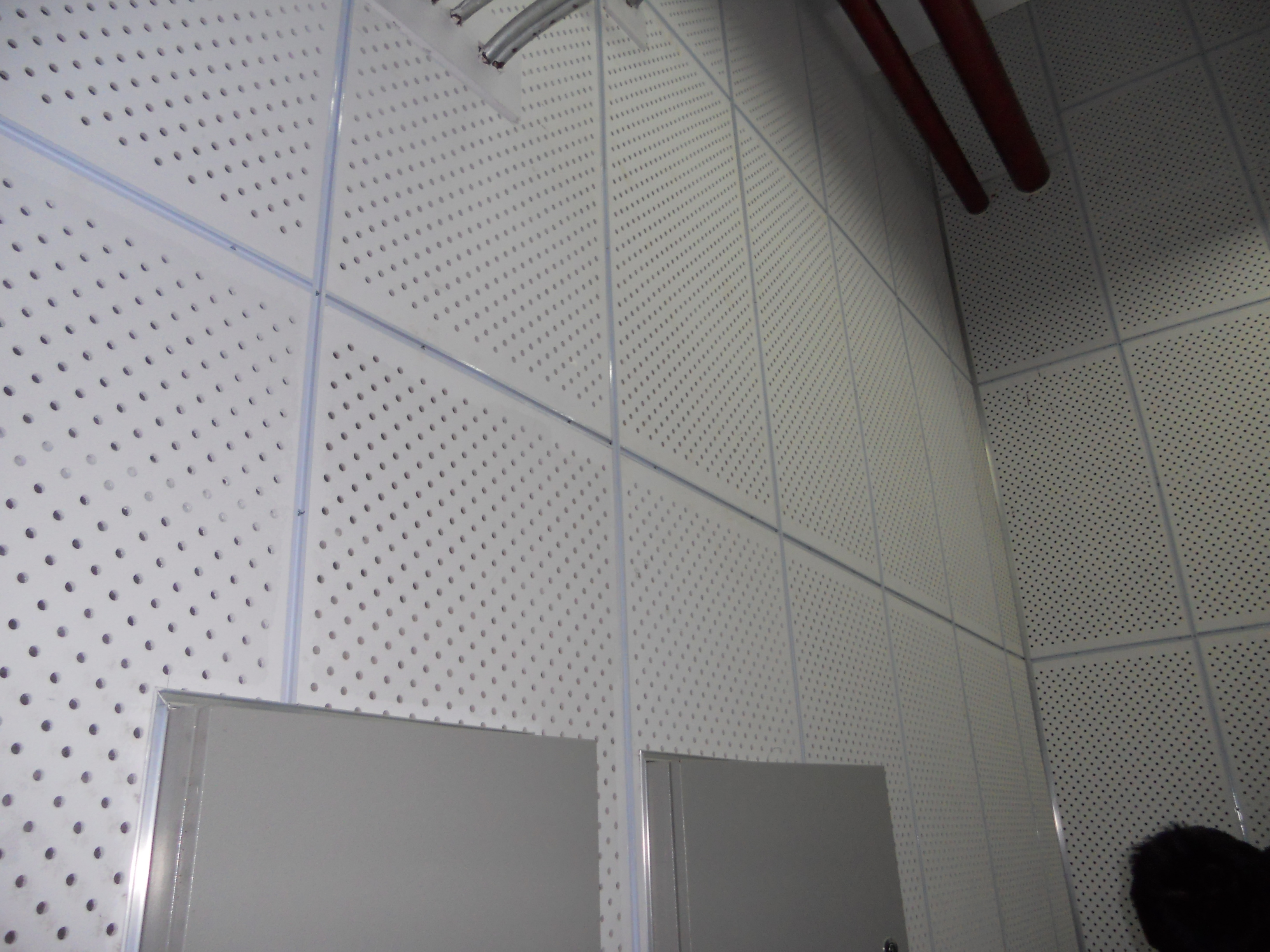 硅酸鈣穿孔吸音板 穿孔吸音板 硅酸鈣穿孔吸聲板 吸音板硅酸鈣