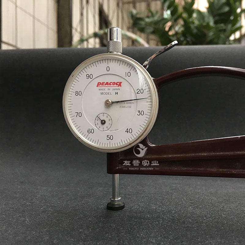 廠家大量供應(yīng) 高密度不織布 鞋子內(nèi)襯箱包*的1.2高密度黑色不織布