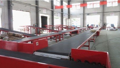 廣州輸送機(jī)生產(chǎn)廠家 皮帶輸送機(jī) 滾筒輸送線 爬坡輸送機(jī) 、轉(zhuǎn)彎輸送機(jī)、循環(huán)生產(chǎn)線、皮帶線、爬坡輸送機(jī)