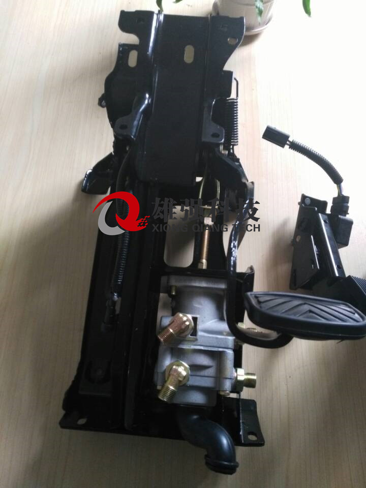 電子油門踏板正程電信號(hào)輸出檢測(cè)臺(tái) 電子油門踏板檢測(cè)臺(tái) 電子踏板電信號(hào)檢測(cè) 電子踏板正程信號(hào)輸出