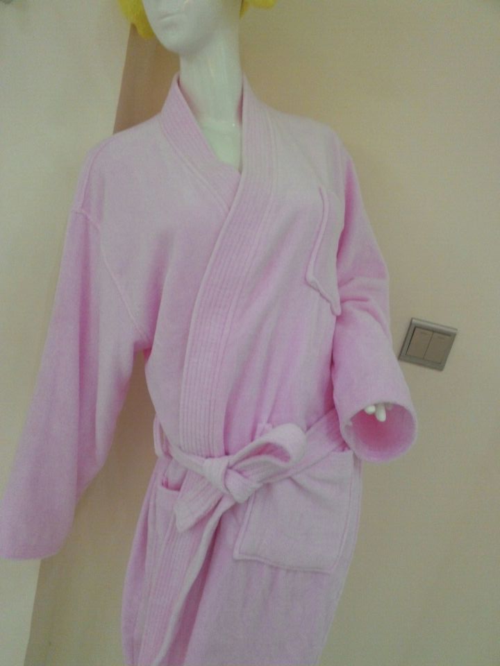 淮安毛巾廠家生產(chǎn)的酒店毛巾浴衣 酒店浴袍 定制加厚浴袍 純棉定制浴袍 酒店毛巾，和服領(lǐng)浴衣
