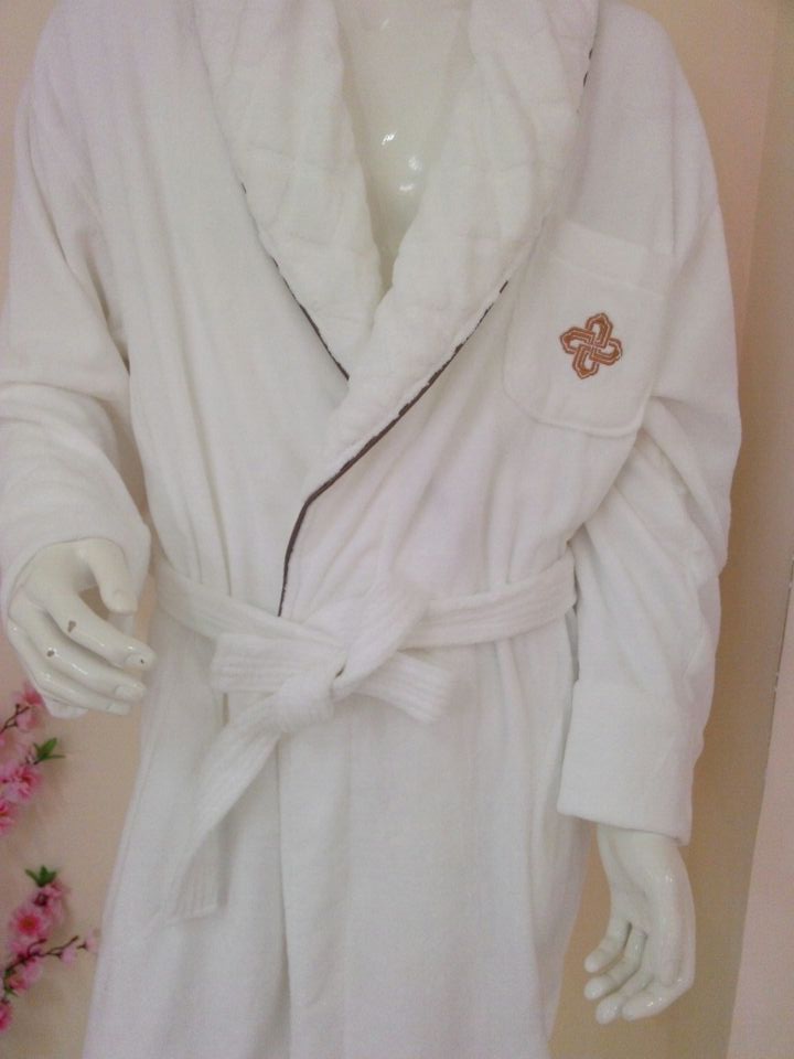 淮安毛巾廠家生產(chǎn)的酒店毛巾浴衣 酒店浴袍 定制加厚浴袍 純棉定制浴袍 酒店毛巾，和服領(lǐng)浴衣