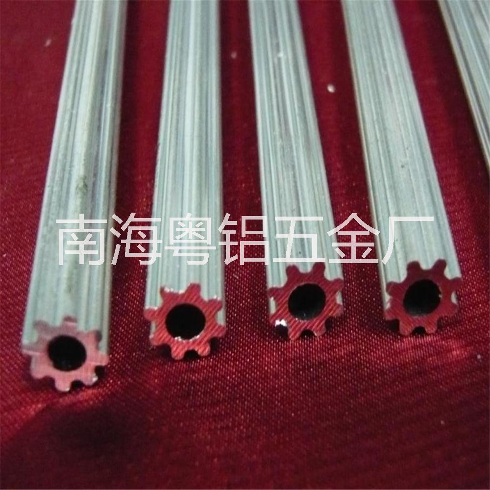 佛山廠家生產(chǎn)鋁合金窗簾軸 掛軸 導(dǎo)軌 轉(zhuǎn)軸 鋁型材定做