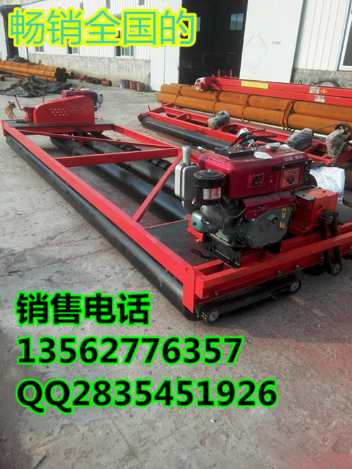 混凝土攤鋪機(jī) 一次成型三輥軸路面攤鋪整平機(jī)